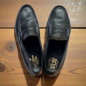 SAS Mens Black Leather Slip-on Penny Loafers Sz 10.5  Handsewn LIKE NEW!